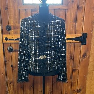 ABR New York size 4, black and white jacket